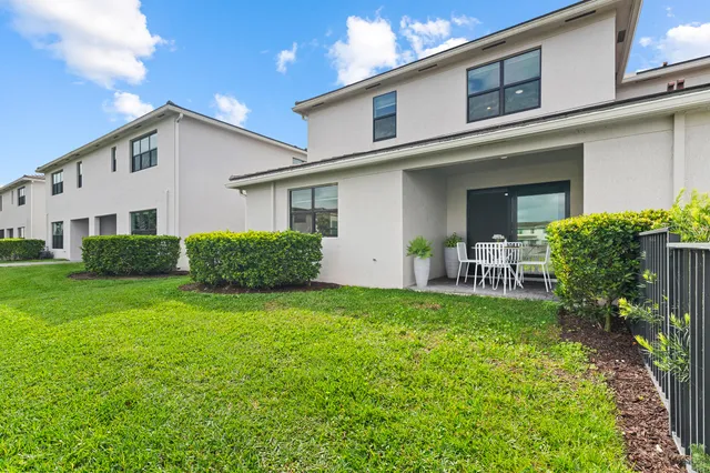 $574,900 | 8667 Corvus Drive, Lake Worth, FL 33467