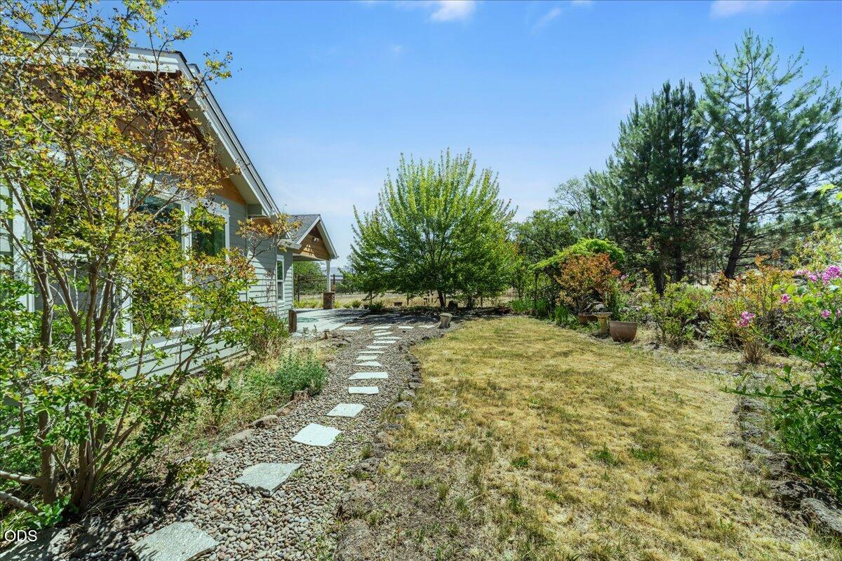 1712 Stevens Road Eagle Point, OR 97524 - Photo 40 of 63