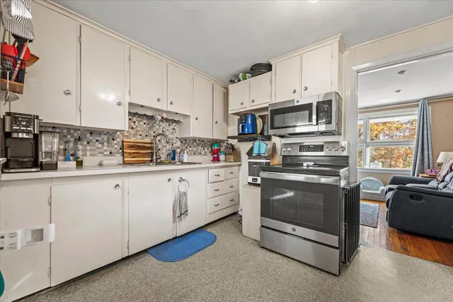 $325,000 | 6 Rose Hill Way, Scarborough, ME 04074