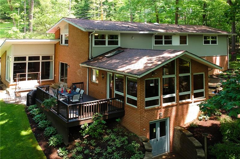 458 Ryndwood Road Pittsburgh, PA 15237 - Photo 3 of 25 This home is great for entertaining indoors our outside