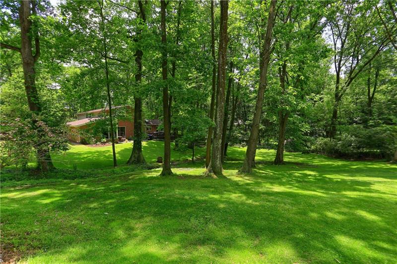 458 Ryndwood Road Pittsburgh, PA 15237 - Photo 5 of 25 Gallery Image 5