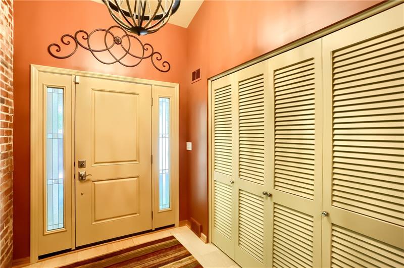 458 Ryndwood Road Pittsburgh, PA 15237 - Photo 6 of 25 Front Entrance