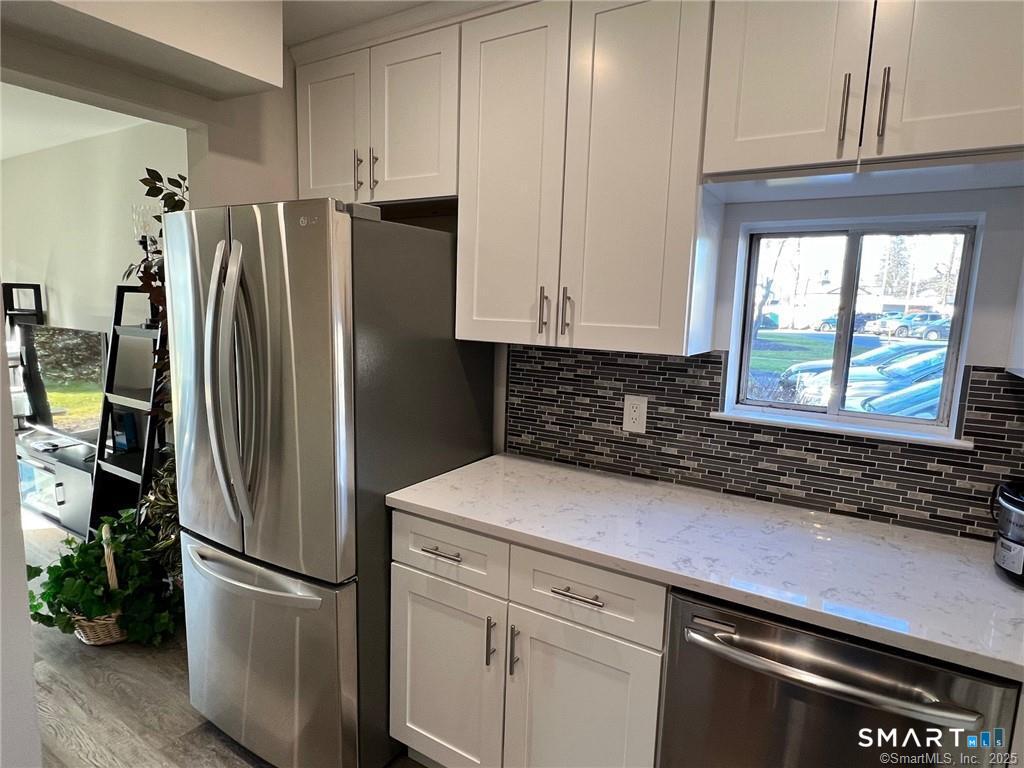 47 Olcott Way, Unit 47 Ridgefield, CT 06877 - Photo 4 of 7