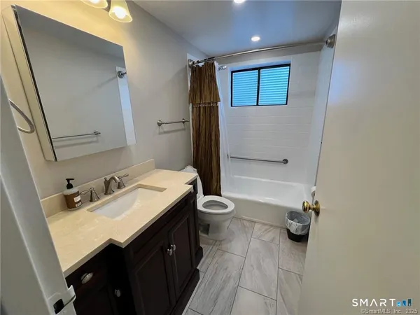 $2,400 | 47 Olcott Way, Unit 47, Ridgefield, CT 06877