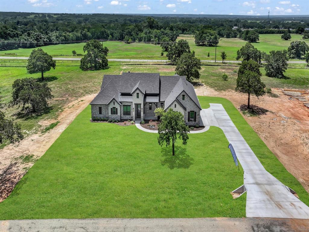 148 Daggett Drive Decatur, TX 76234 - Photo 4 of 37 Gallery Image 4
