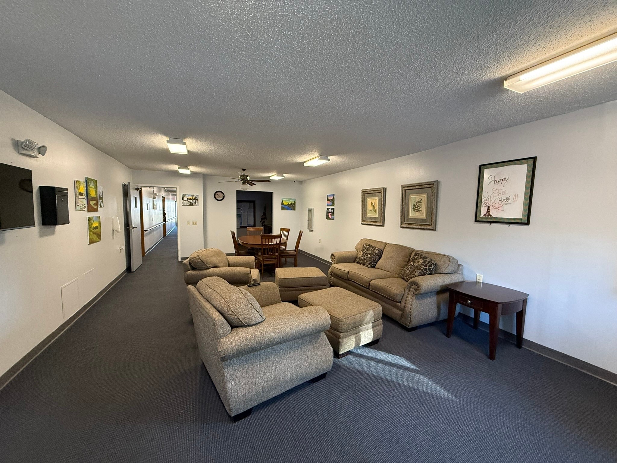 500 South 3rd Avenue Canton, IL 61520 - Photo 5 of 15 a living room with furniture and wooden floor