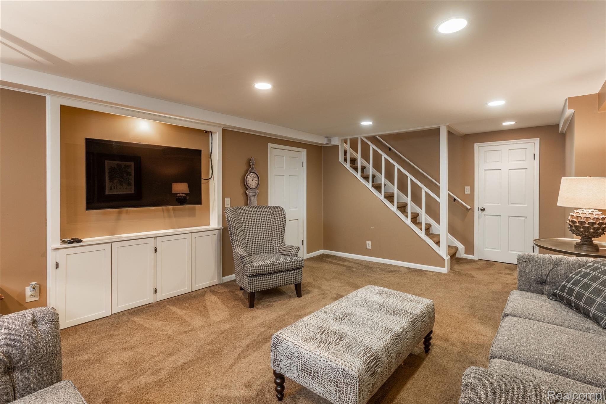 4180 Valley Forge Road Bloomfield Hills, MI 48301 - Photo 30 of 48 244A6089-HDR.jpg