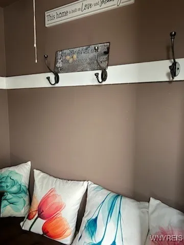 $327,500 | 36 Angela Lane, Cheektowaga, NY 14225