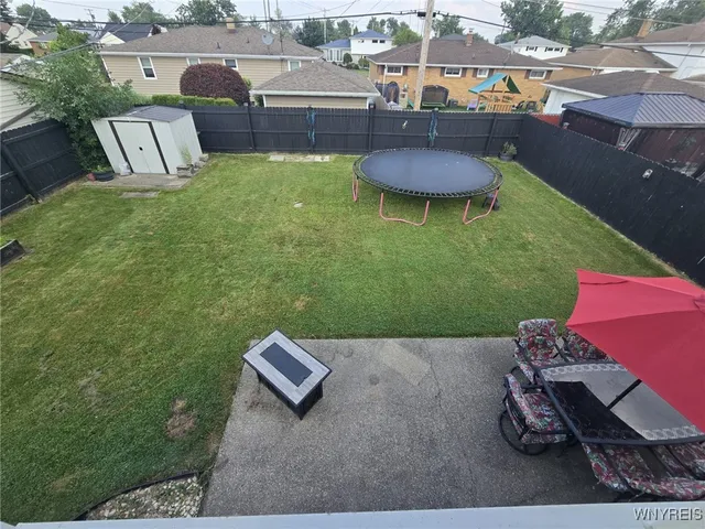 $327,500 | 36 Angela Lane, Cheektowaga, NY 14225