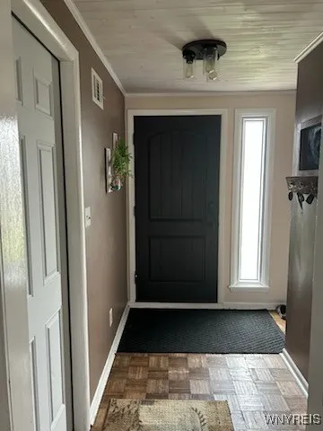 $327,500 | 36 Angela Lane, Cheektowaga, NY 14225