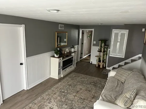 $327,500 | 36 Angela Lane, Cheektowaga, NY 14225