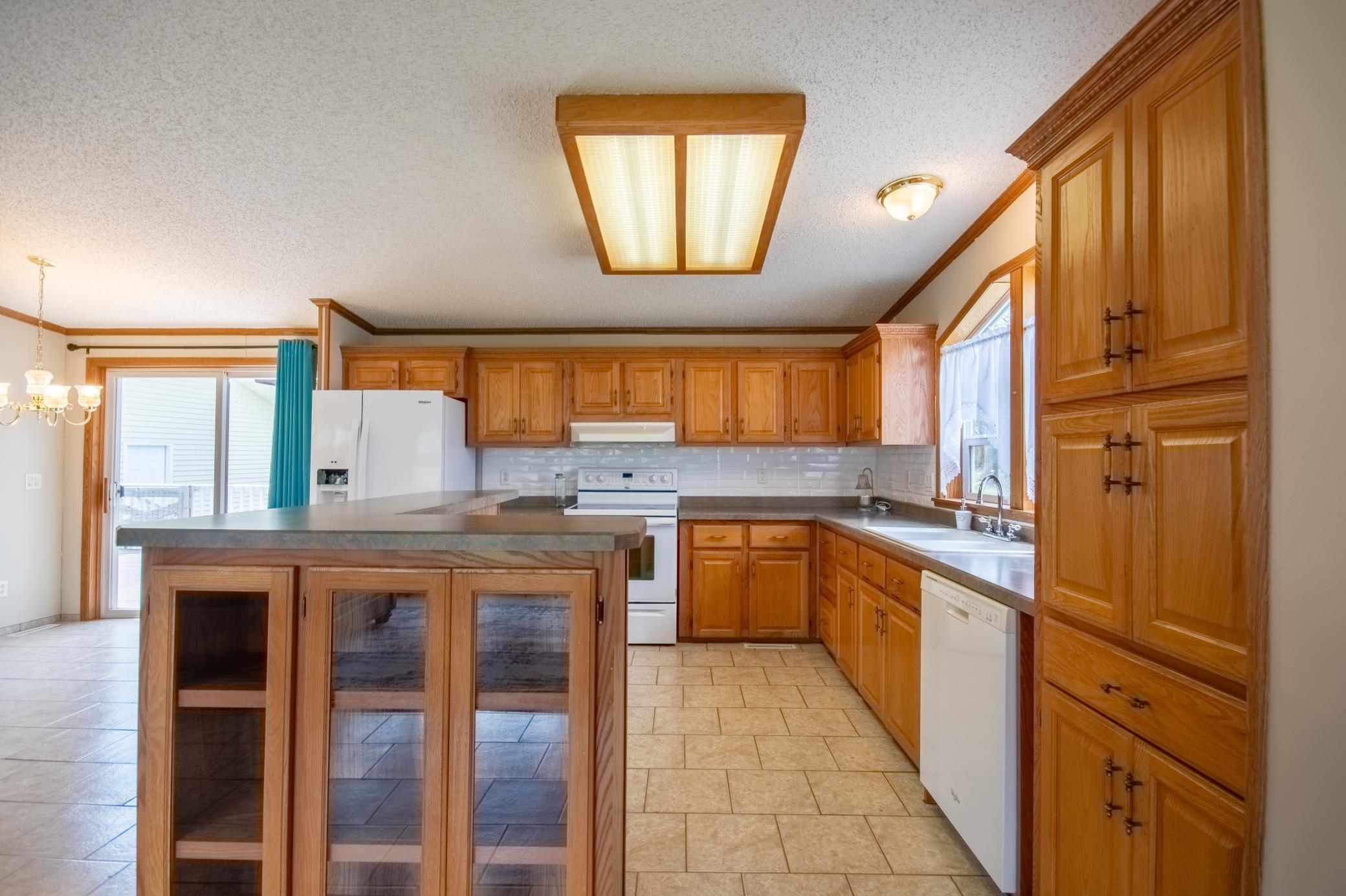 220 Birch Avenue Alexandria, MN 56308 - Photo 12 of 31