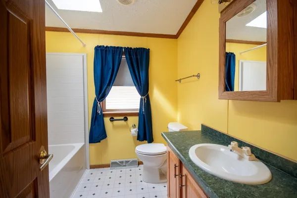 $312,000 | 220 Birch Avenue, Alexandria, MN 56308