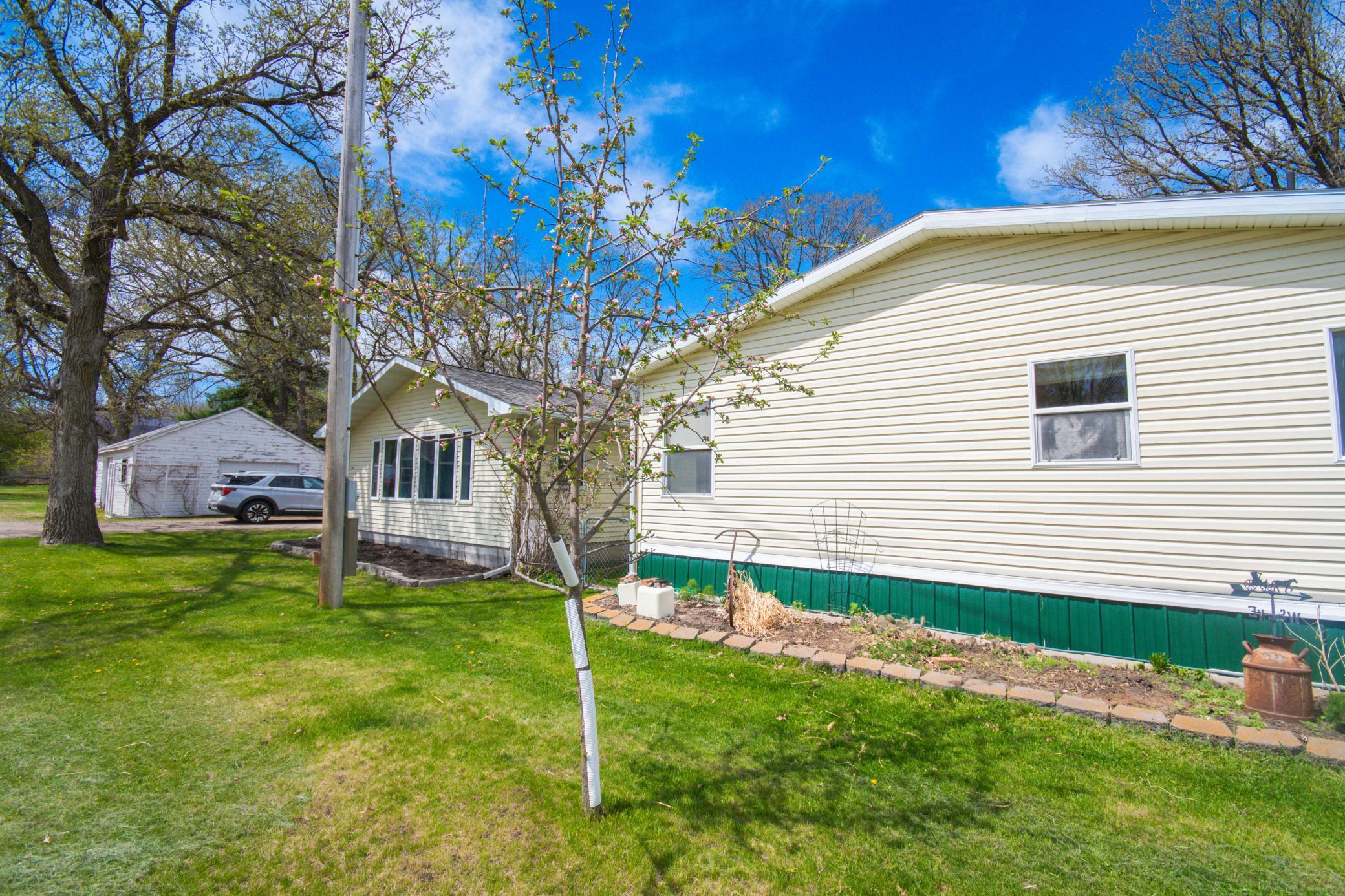 220 Birch Avenue Alexandria, MN 56308 - Photo 7 of 31