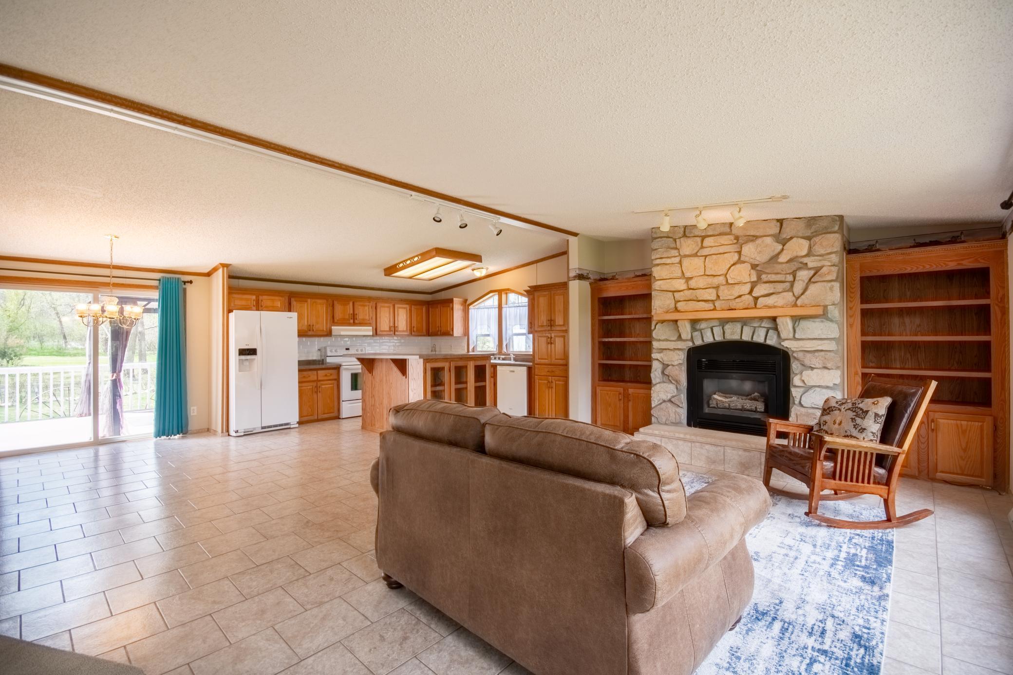 220 Birch Avenue Alexandria, MN 56308 - Photo 9 of 31