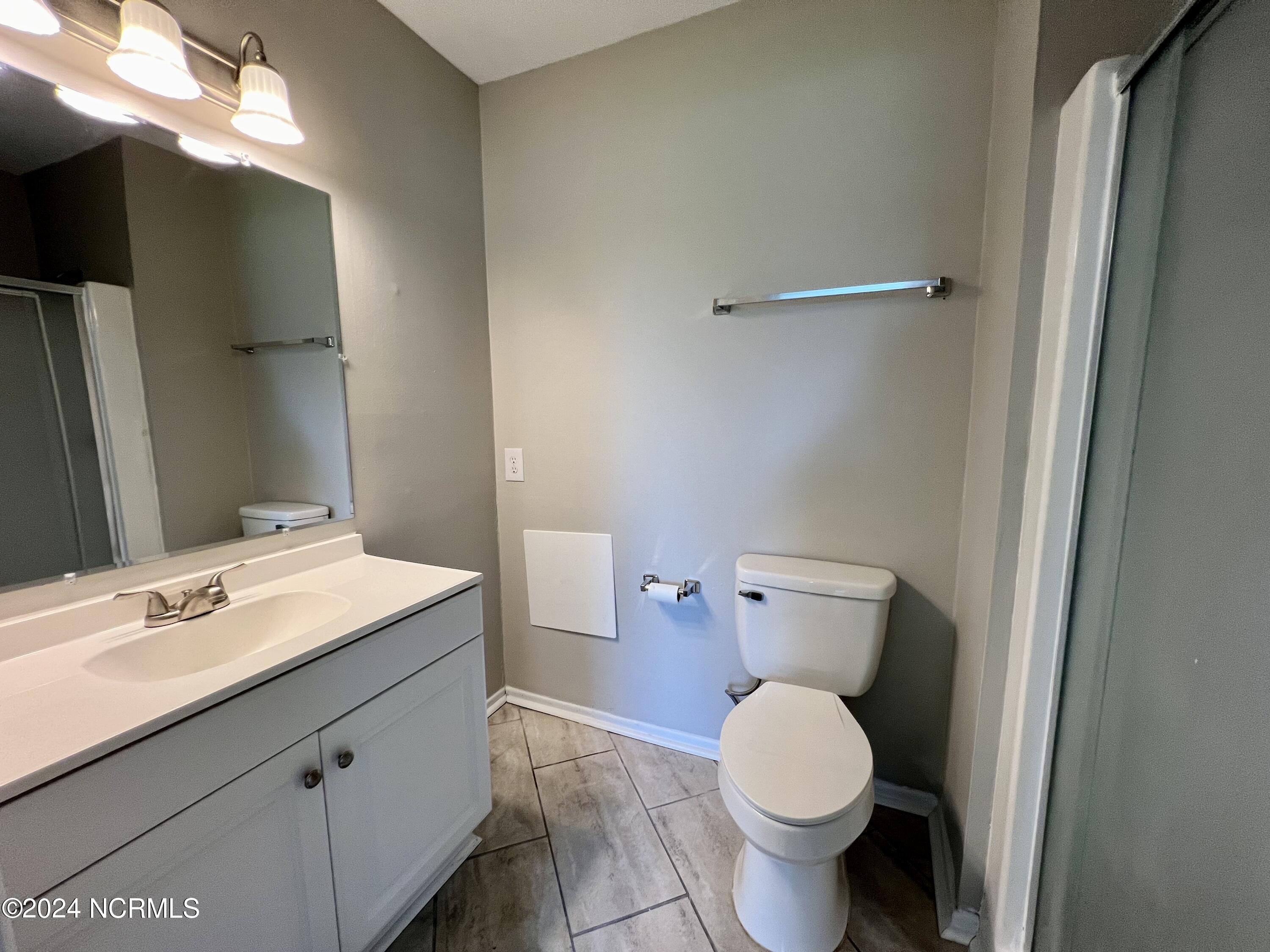 635 Shadowridge Road Jacksonville, NC 28546 - Photo 19 of 21 6790D31F-39EC-4E69-9C8A-8B3527FB8B3D_1_2