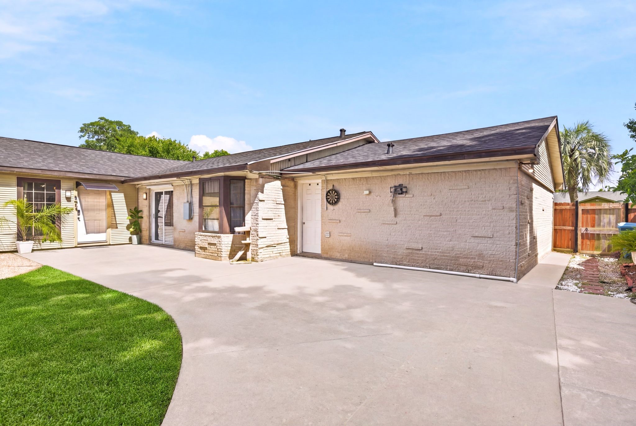 9711 Ebb Street Houston, TX 77089 - Photo 5 of 45