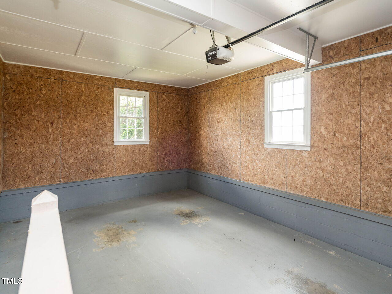 449 Braswell Road Smithfield, NC 27577 - Photo 26 of 30 028-1280x960-garage