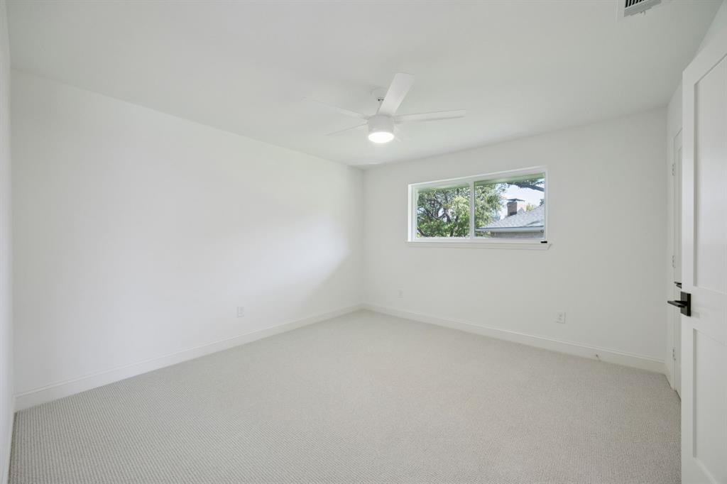 4331 Laren Lane Dallas, TX 75244 - Photo 33 of 37