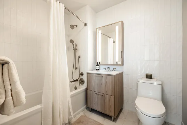 $4,790 | 18 India Street, Unit 713N | Greenpoint