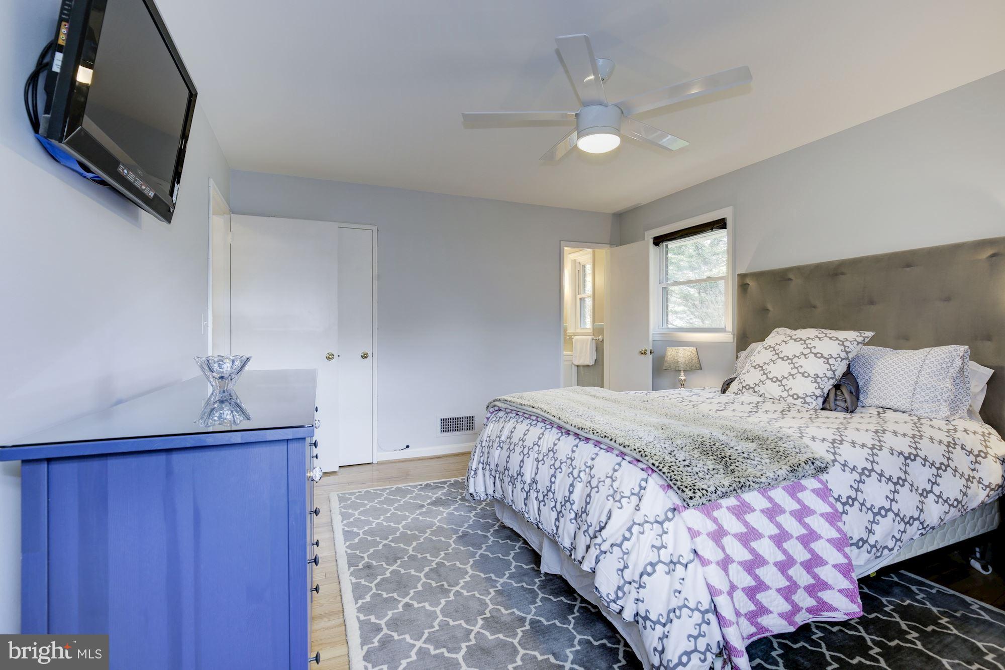 5802 Greentree Road Bethesda, MD 20817 - Photo 13 of 29 Master Bedroom