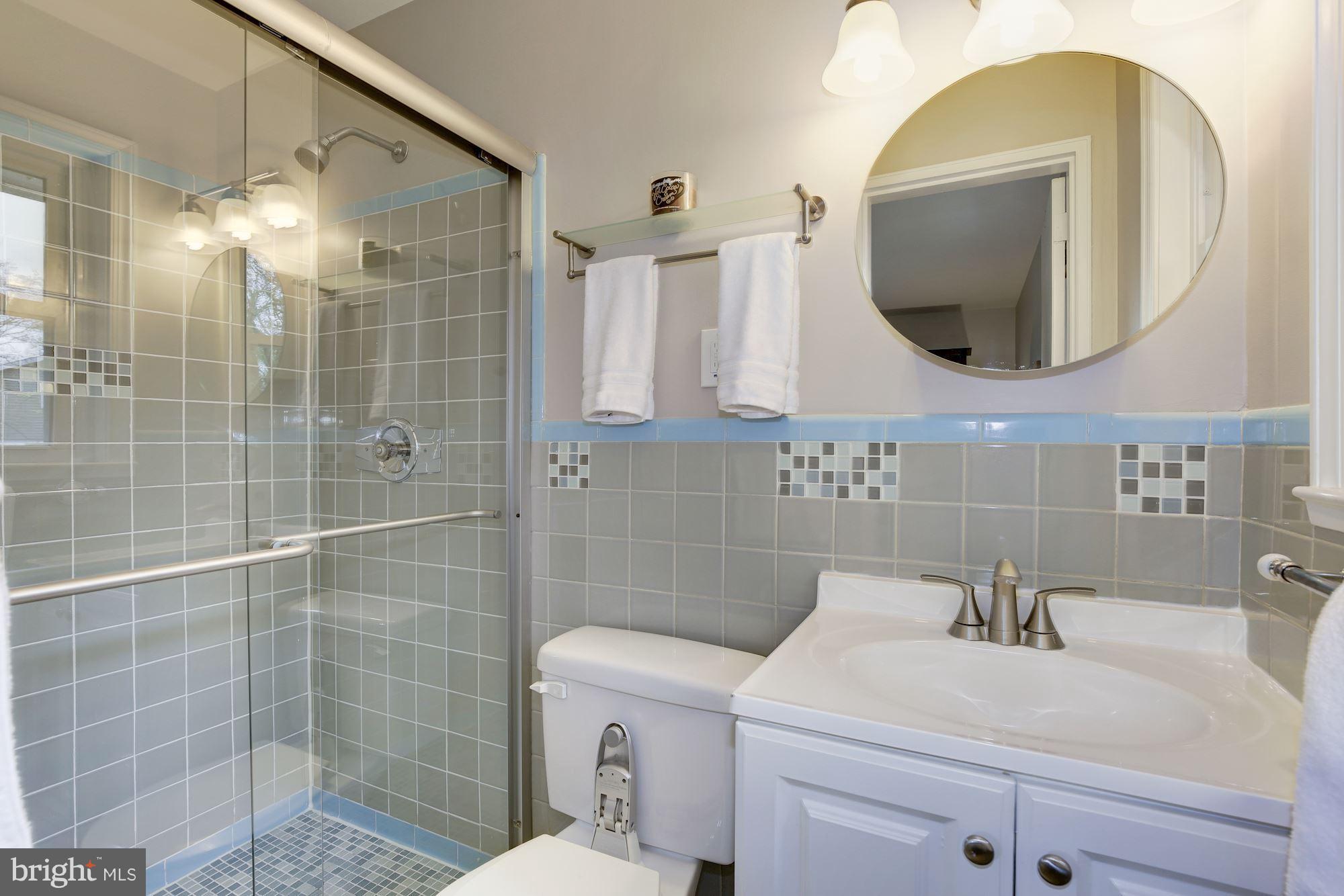 5802 Greentree Road Bethesda, MD 20817 - Photo 14 of 29 Master Bathroom