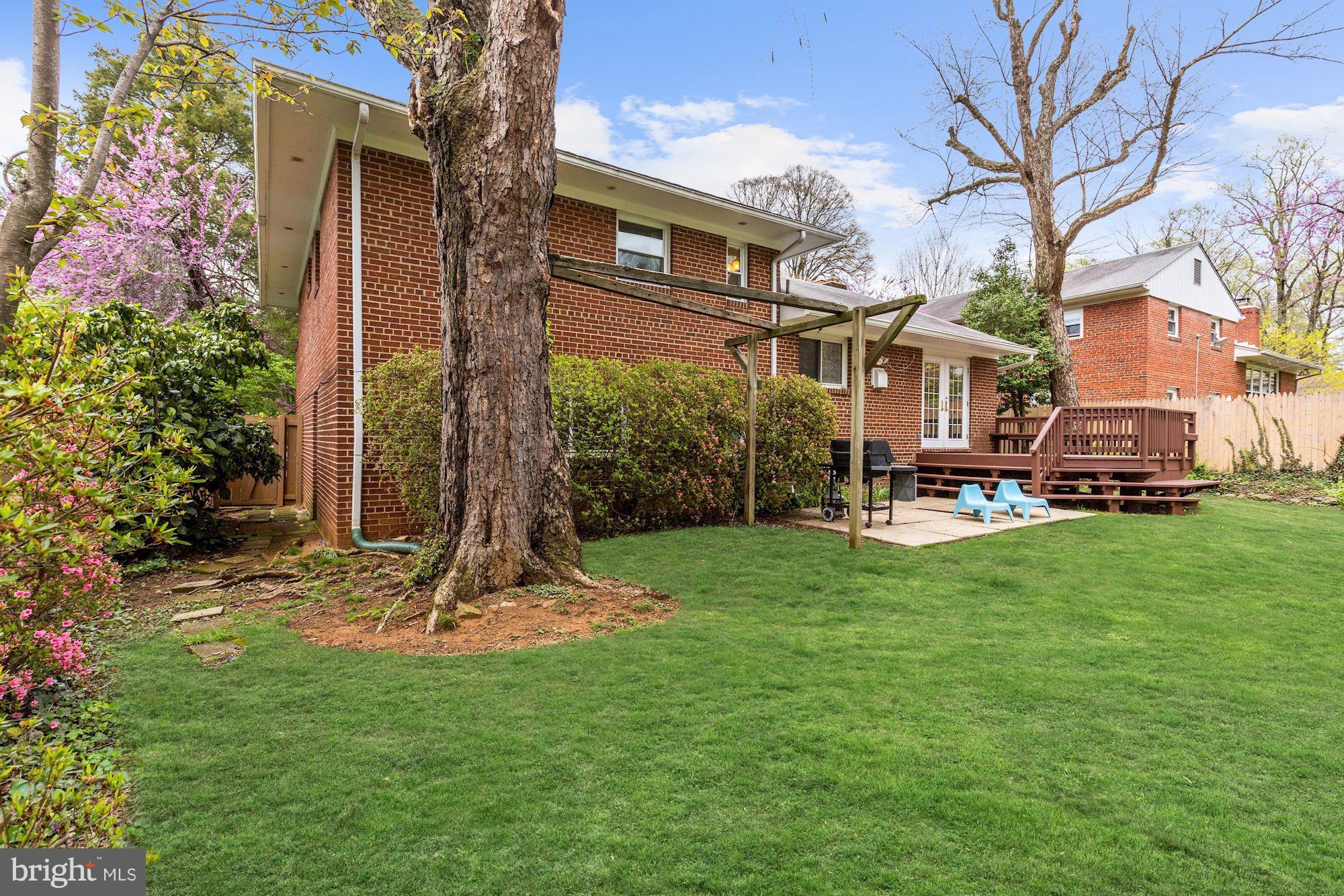 5802 Greentree Road Bethesda, MD 20817 - Photo 24 of 29 Exterior (Rear)