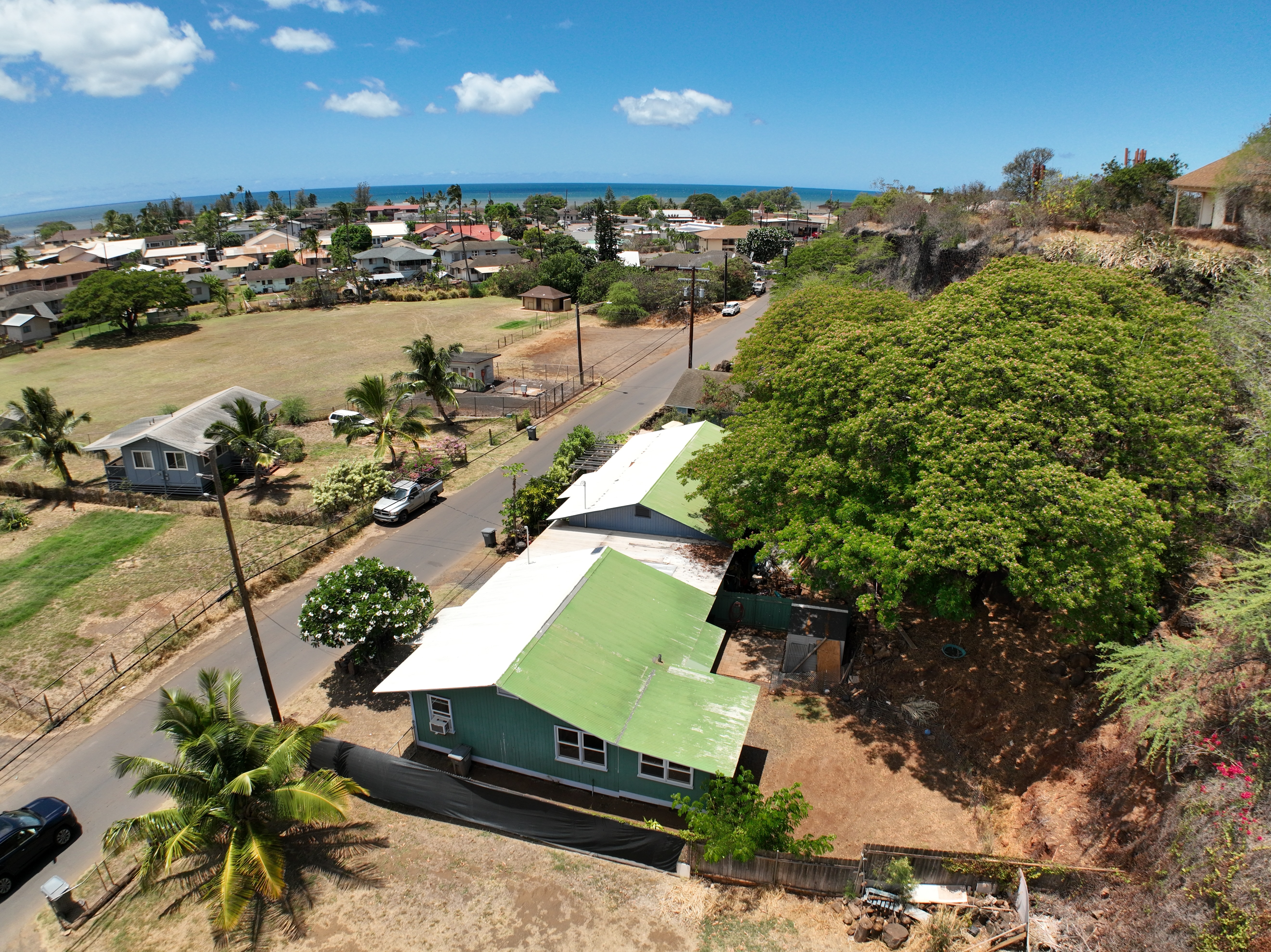 4611 Menehune Road, Unit 2 Waimea, HI 96796 - Photo 2 of 25 a view of a city