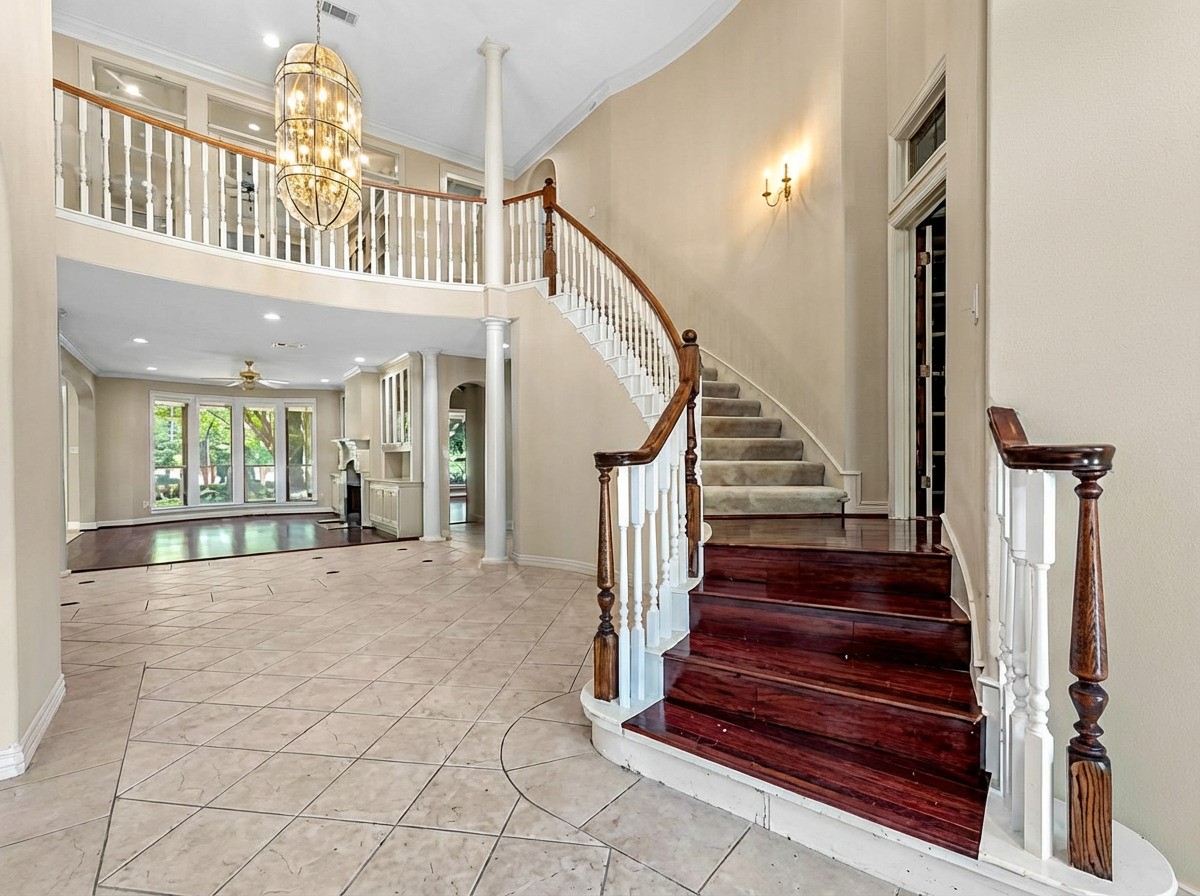 3311 El Dorado Boulevard Missouri City, TX 77459 - Photo 3 of 29 a view of entryway and hall with wooden floor