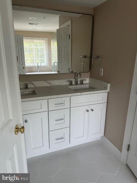 1811 Fallbrook Lane Vienna, VA 22182 - Photo 23 of 36