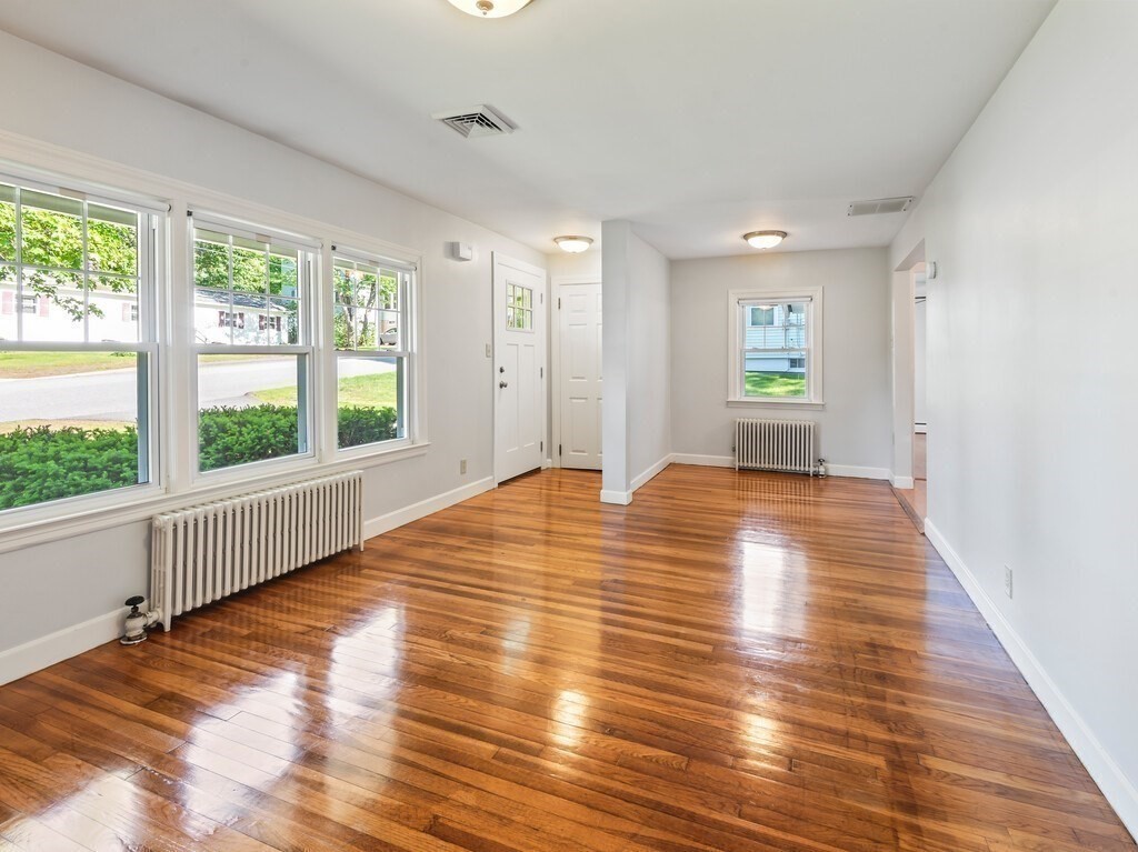 76 Robillard Street Gardner, MA 01440 - Photo 7 of 38