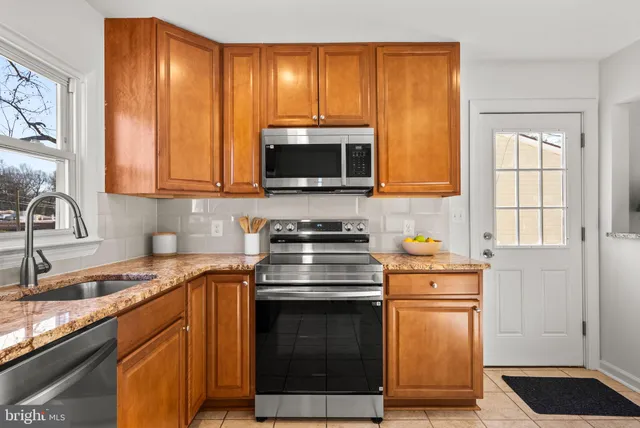 $420,000 | 5527 Duchaine Drive, Lanham, MD 20706