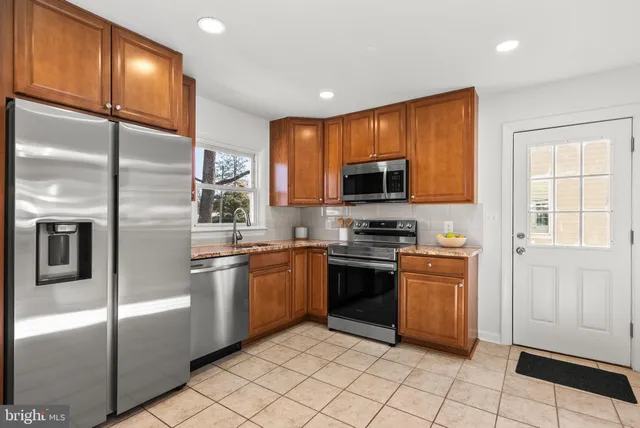 $420,000 | 5527 Duchaine Drive, Lanham, MD 20706