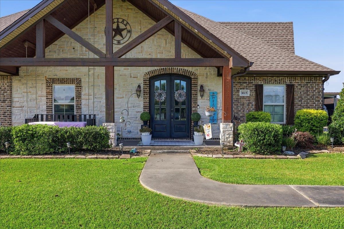 1615 Quail Run Beaumont, TX 77705 - Photo 7 of 49