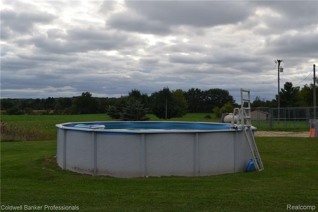 5320 Willis Road North Branch, MI 48461 - Photo 8 of 31 012.JPG