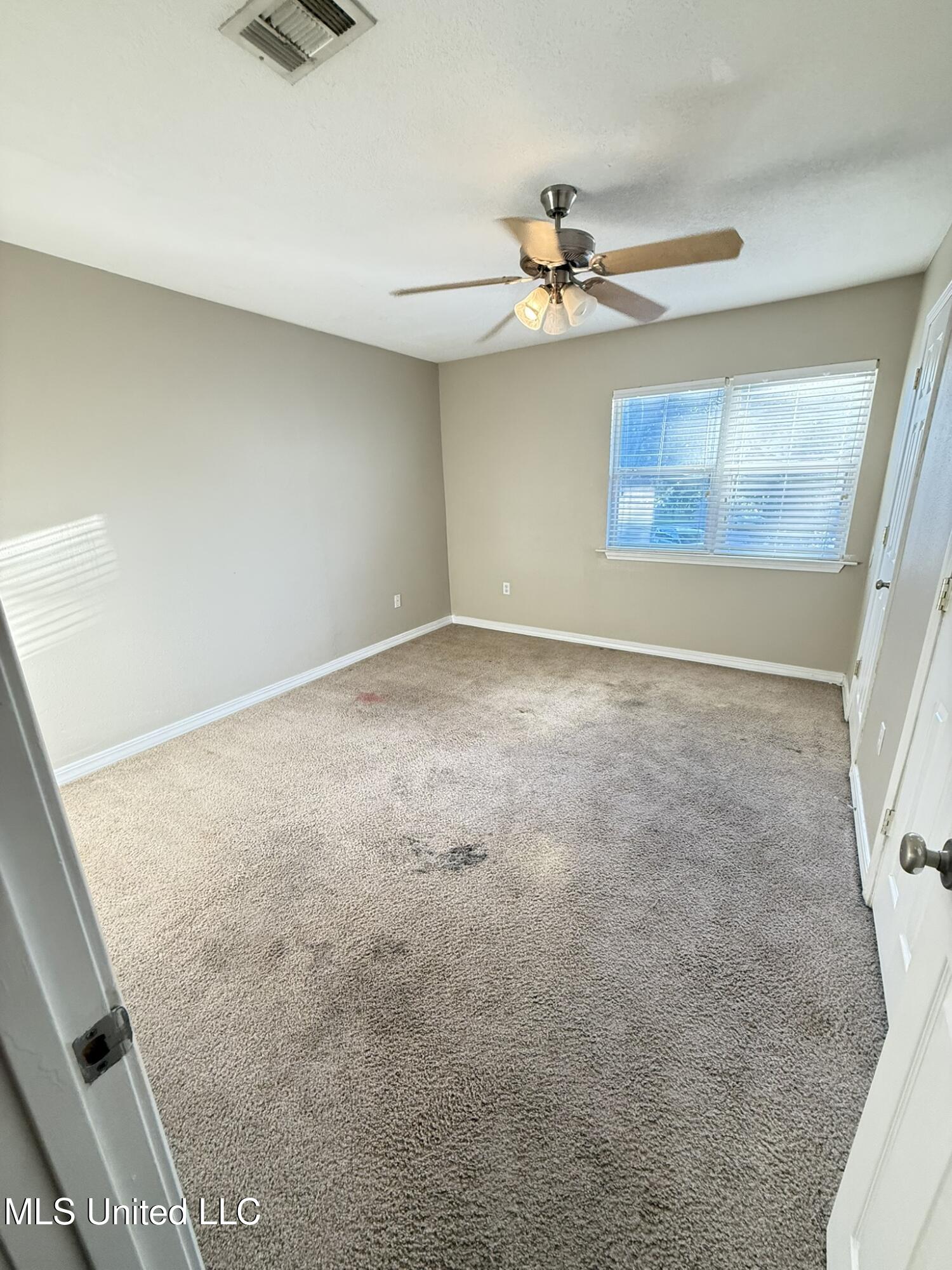 1625 Martin Bluff Road, Unit 24 Gautier, MS 39553 - Photo 15 of 22 IMG_8405