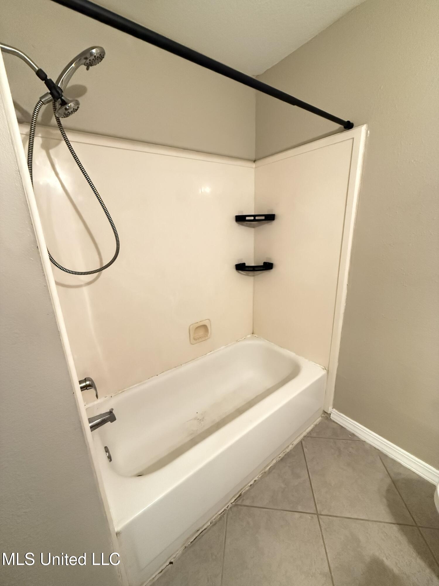 1625 Martin Bluff Road, Unit 24 Gautier, MS 39553 - Photo 17 of 22 IMG_8408