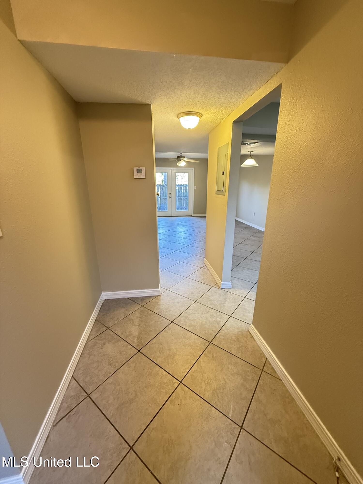 1625 Martin Bluff Road, Unit 24 Gautier, MS 39553 - Photo 4 of 22 IMG_8394