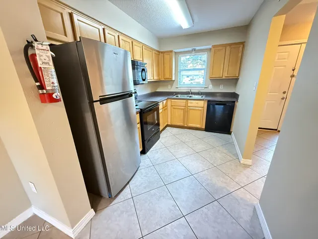 $1,050 | 1625 Martin Bluff Road, Unit 24, Gautier, MS 39553