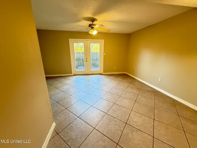 $1,050 | 1625 Martin Bluff Road, Unit 24, Gautier, MS 39553