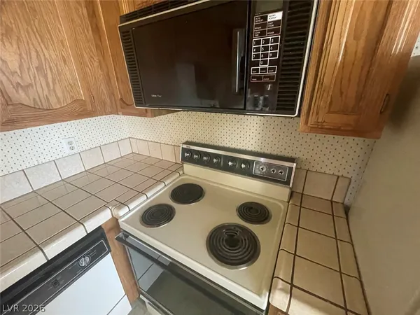 $1,050 | 4181 Gannet Circle, Unit 241, Las Vegas, NV 89103