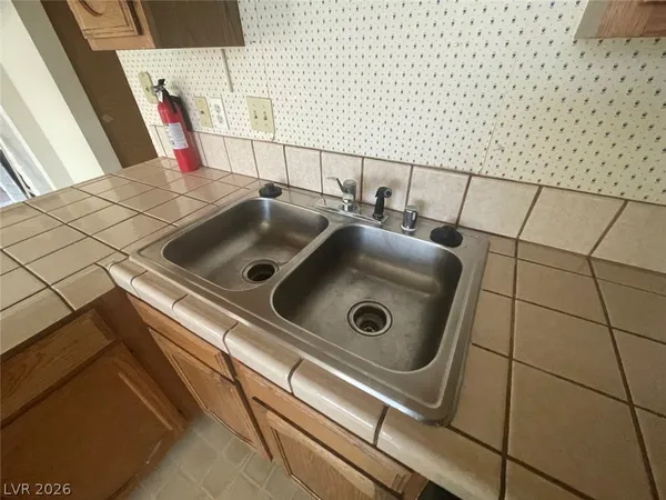 $1,050 | 4181 Gannet Circle, Unit 241, Las Vegas, NV 89103