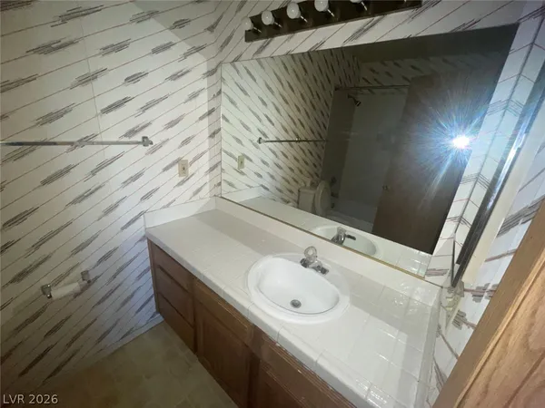 $1,050 | 4181 Gannet Circle, Unit 241, Las Vegas, NV 89103