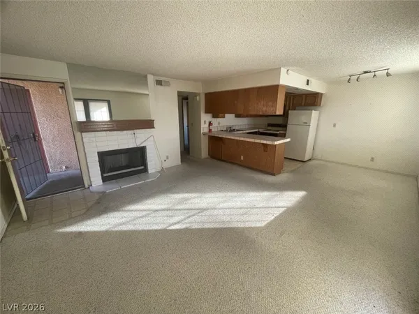 $1,050 | 4181 Gannet Circle, Unit 241, Las Vegas, NV 89103