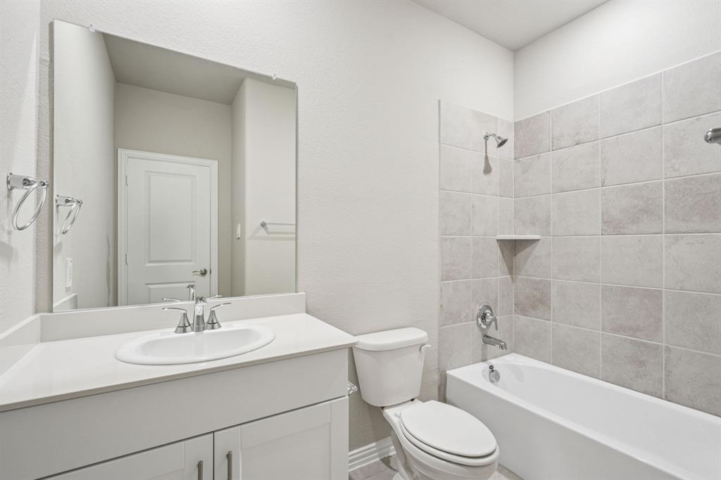 1608 Arches Road Anna, TX 75409 - Photo 18 of 23 Photo is not of the actual home, but is an inspirational photo of builder’s model home and may depict options, furnishings, and/or decorator features that are not included.