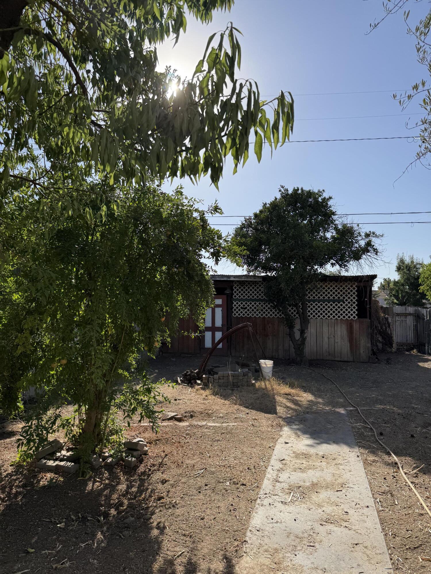 350 North Filbert Road Exeter, CA 93221 - Photo 15 of 18 IMG_1717