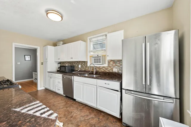 $400,000 | 242 Annapolis Street West, West St. Paul, MN 55118