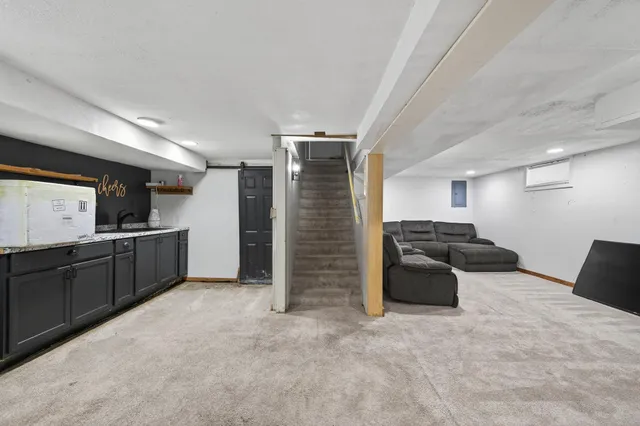 $400,000 | 242 Annapolis Street West, West St. Paul, MN 55118