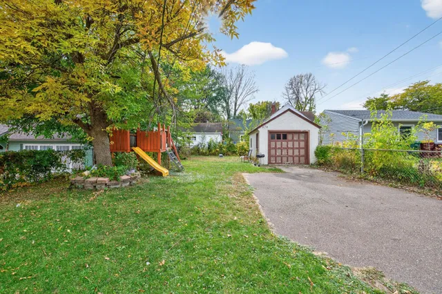 $400,000 | 242 Annapolis Street West, West St. Paul, MN 55118