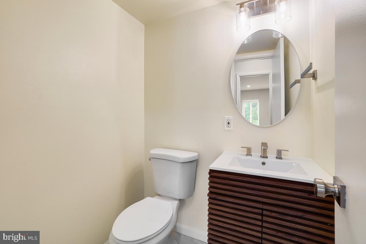 5017 7th Road South, Unit 301 Arlington, VA 22204 - Photo 25 of 30